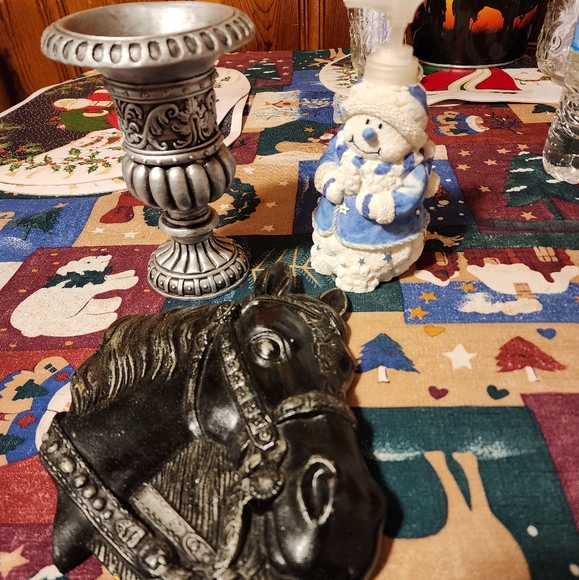 A grouping of 3 items - Picture 2 of 2